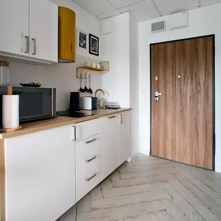 P&o Zachodni Iv * وارسو